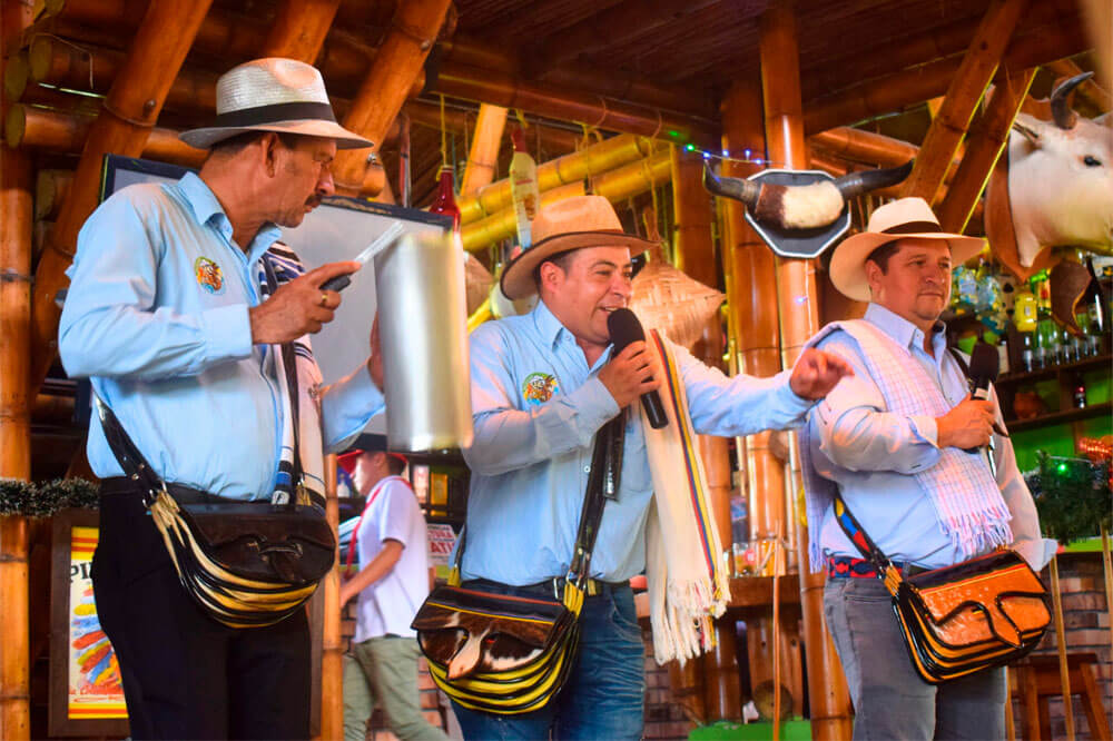 trova y humor en el quindio